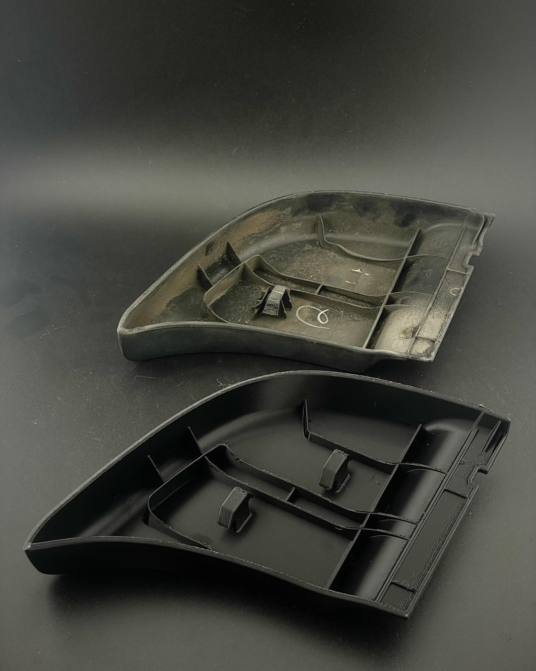 Caches latéraux de pare-chocs pour Toyota Hilux - Paire sur mesure